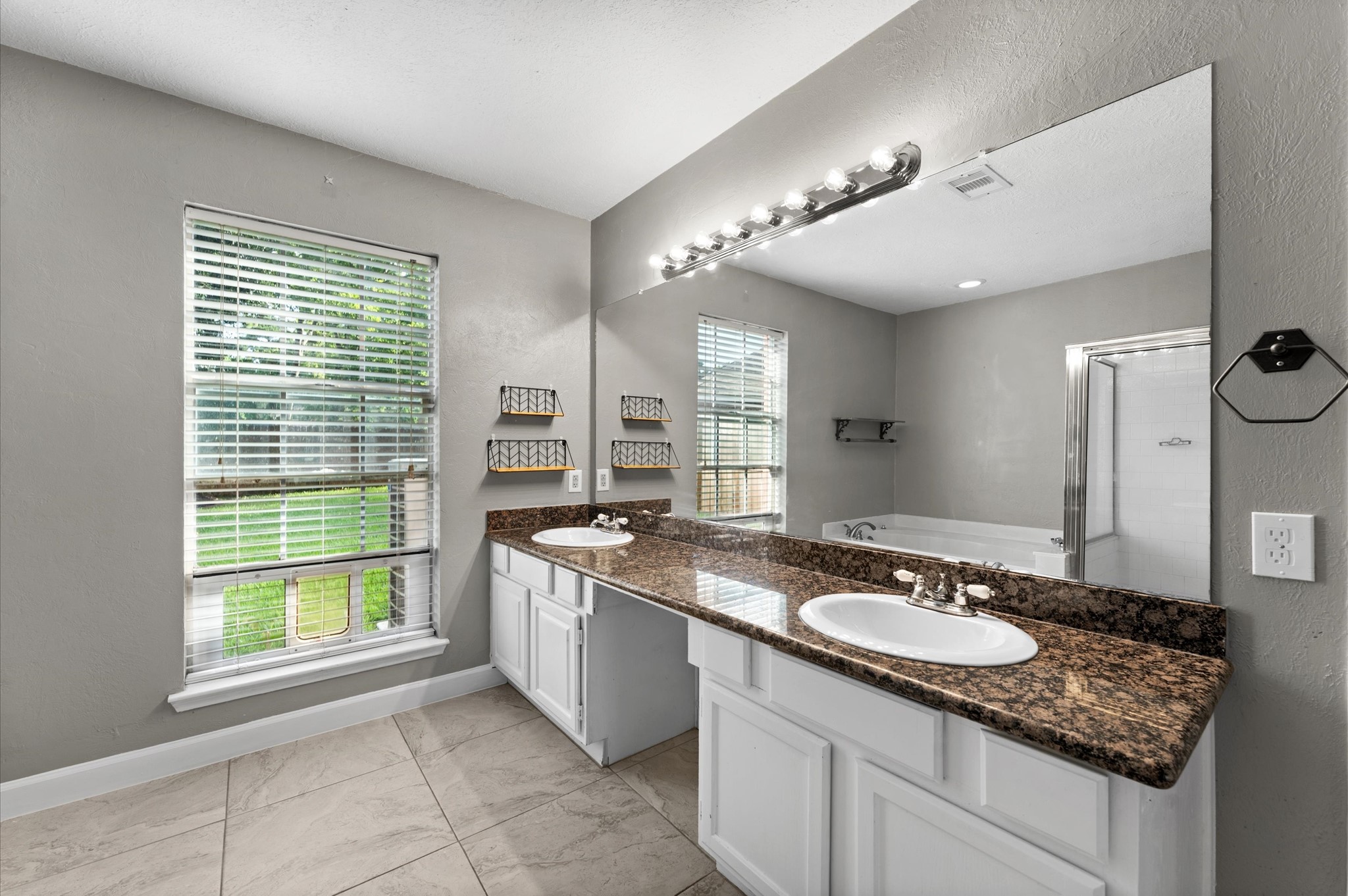 16338 Hickory Point Road Houston, TX 77095 - Photo 18 of 47 Gallery Image 18