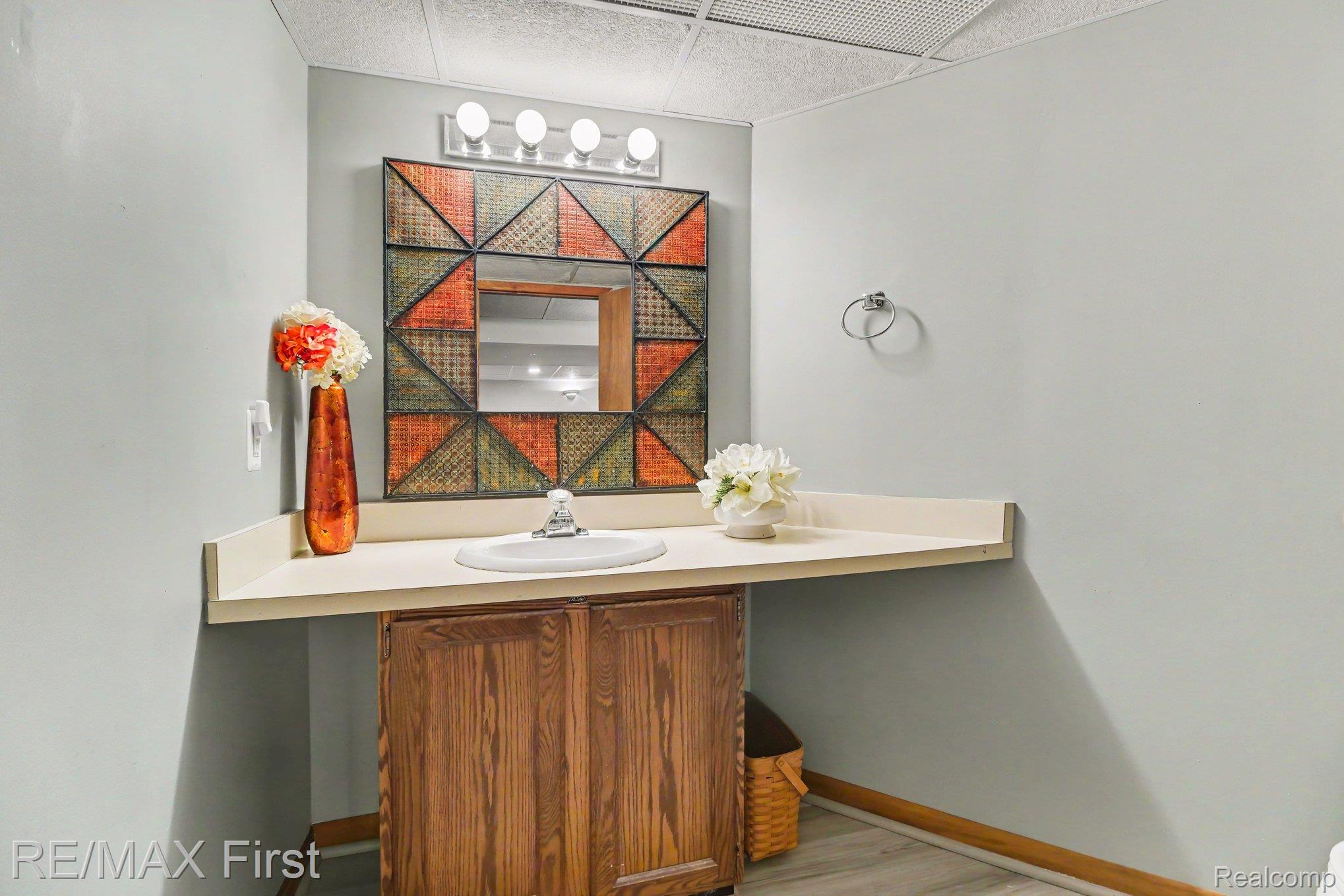 601 Brookwood Lane East Rochester, MI 48309 - Photo 21 of 36 020_file_8951.jpg