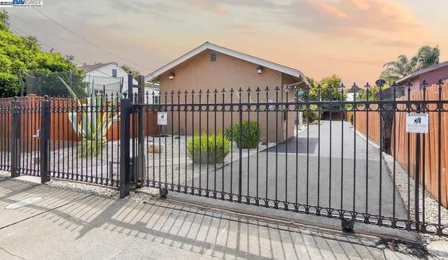 $975,000 | 537 Dean Street, Hayward, CA 94541