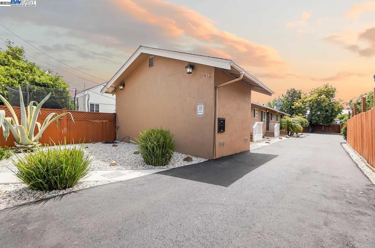 537 Dean Street Hayward, CA 94541 - Photo 2 of 4