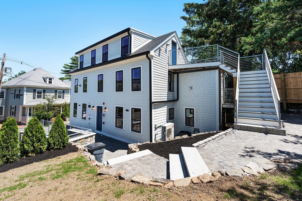 290 Washington Street, Unit B Marblehead, MA 01945 - Photo 2 of 16