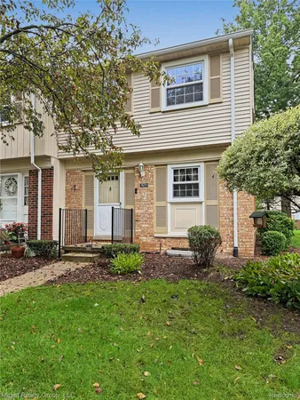 $285,000 | 1699 Brentwood, Troy, MI 48098