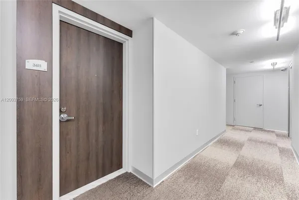$4,300 | 92 Southwest 3rd Street, Unit 3611, Miami, FL 33130