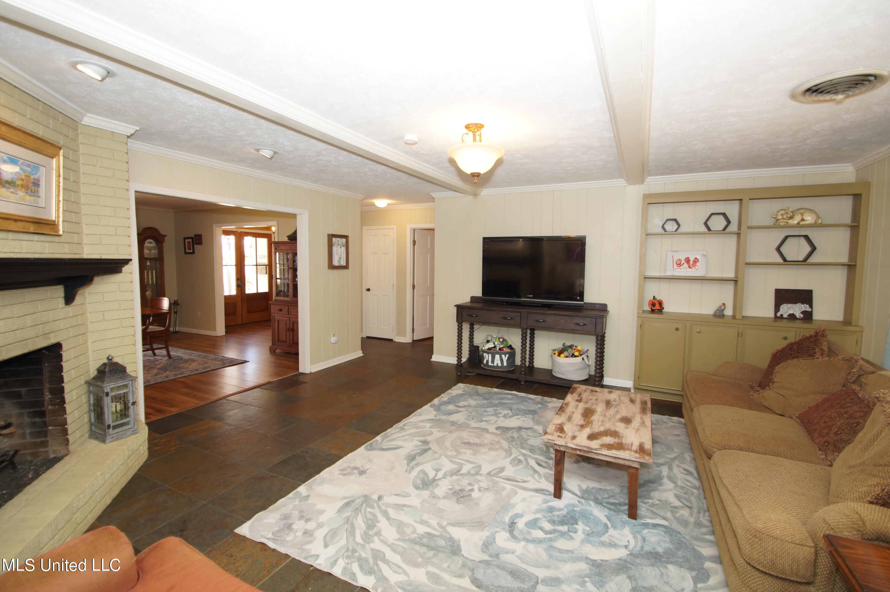 5319 Briarfield Road Jackson, MS 39211 - Photo 4 of 36 DSC04623