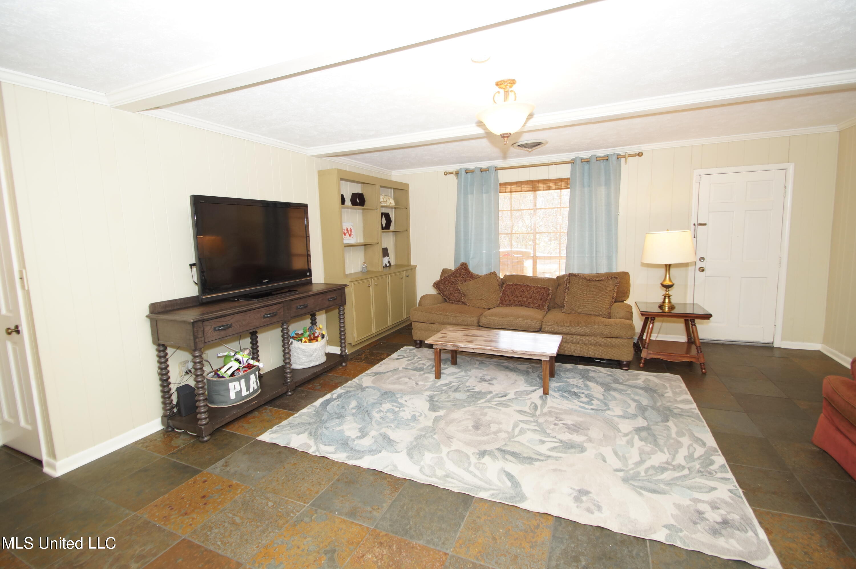 5319 Briarfield Road Jackson, MS 39211 - Photo 5 of 36 DSC04621