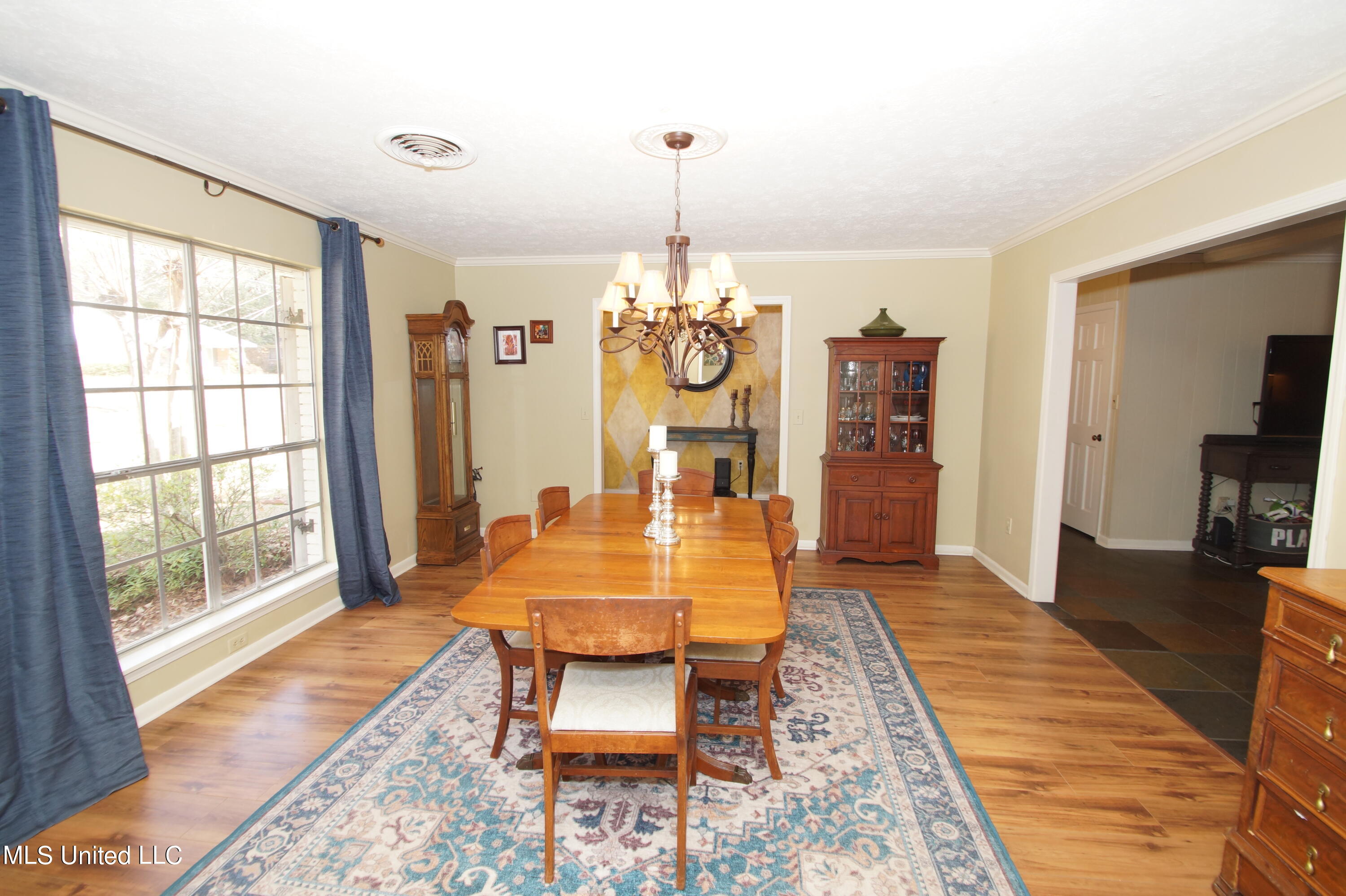 5319 Briarfield Road Jackson, MS 39211 - Photo 9 of 36 DSC04627