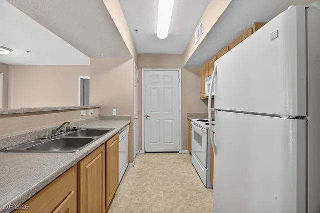 $245,000 | 6955 North Durango Drive, Unit 3091, Las Vegas, NV 89149