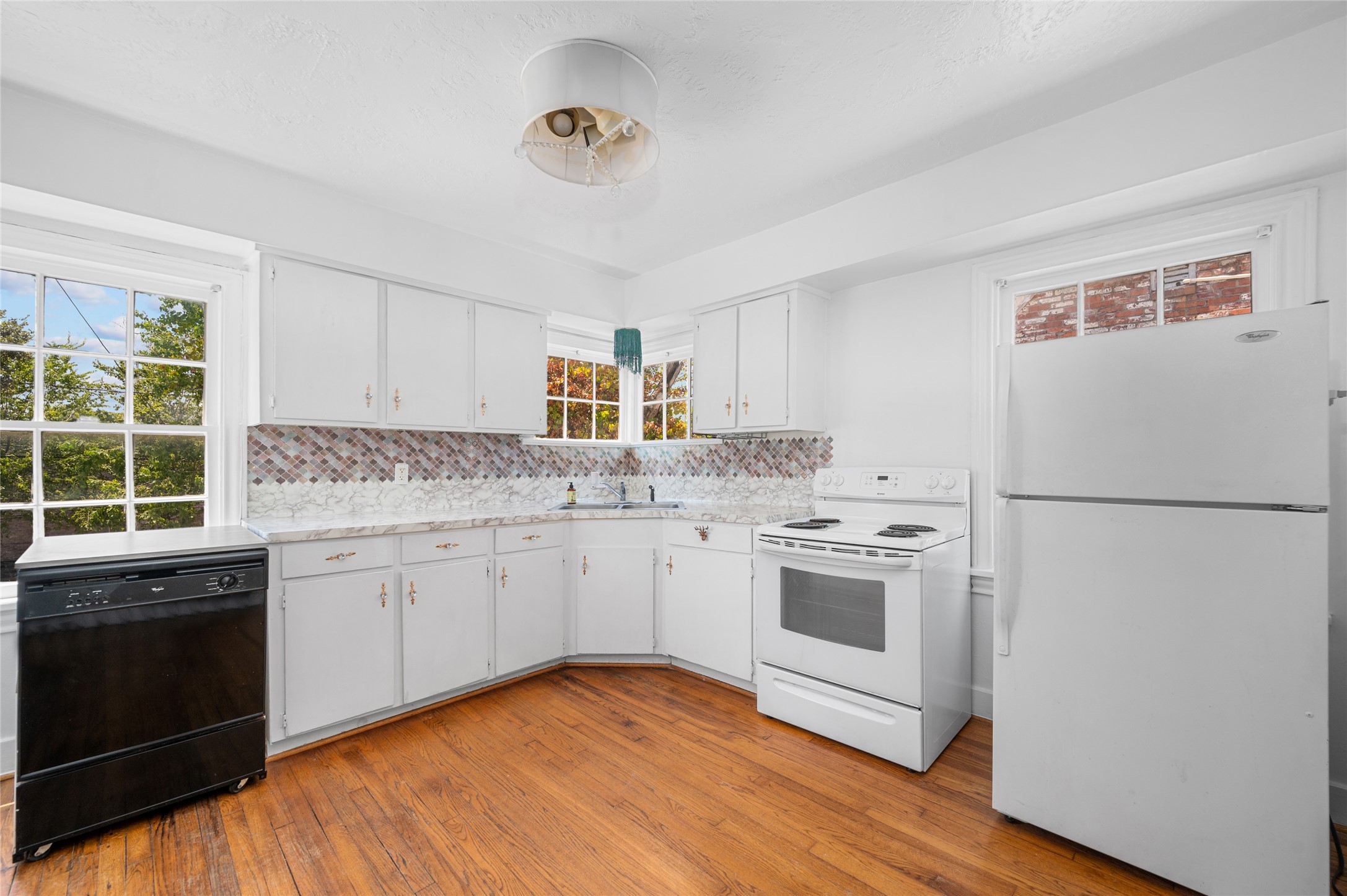 1955 Lexington Street, Unit B Houston, TX 77098 - Photo 2 of 18