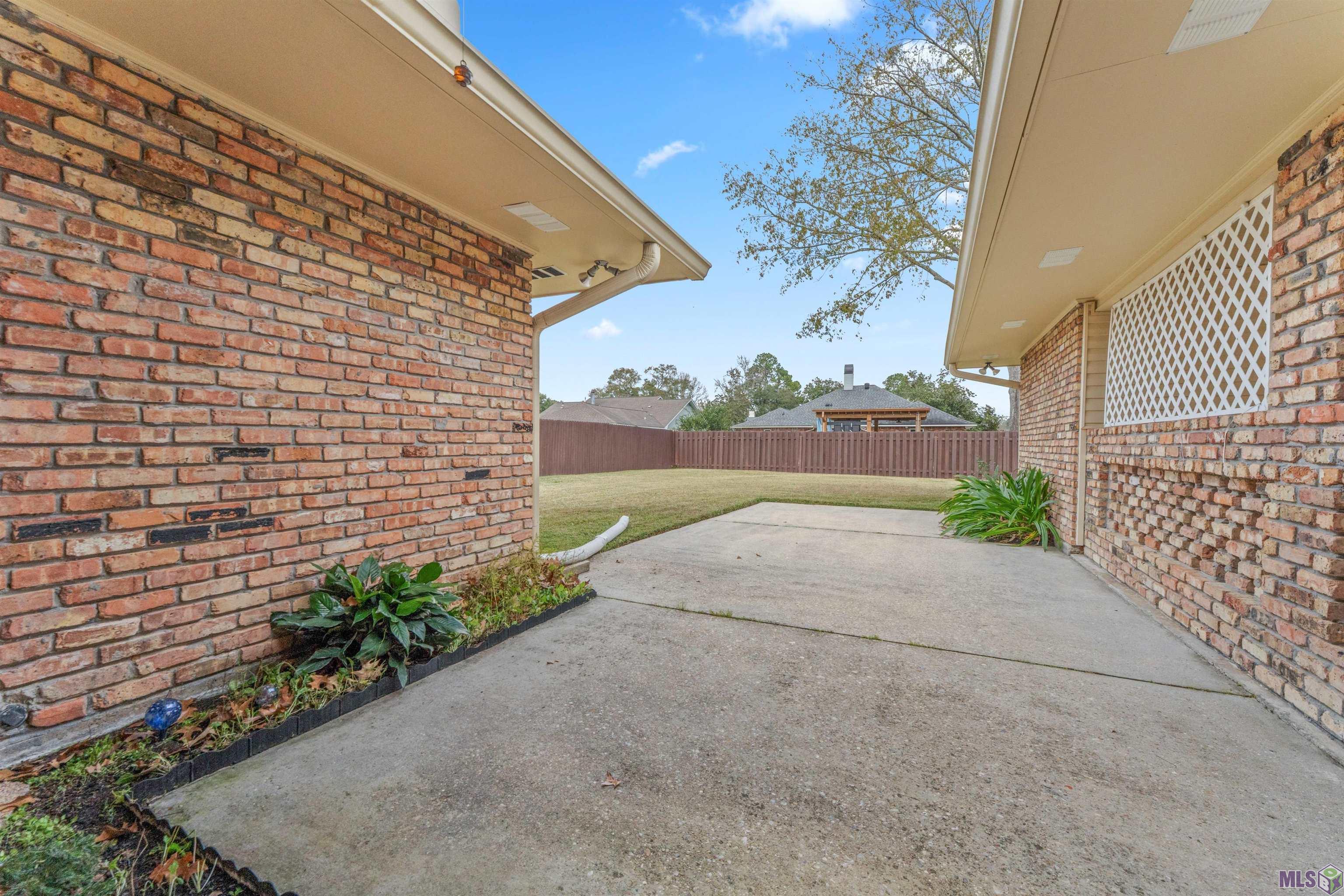 15841 Chickamauga Avenue Baton Rouge, LA 70817 - Photo 29 of 32