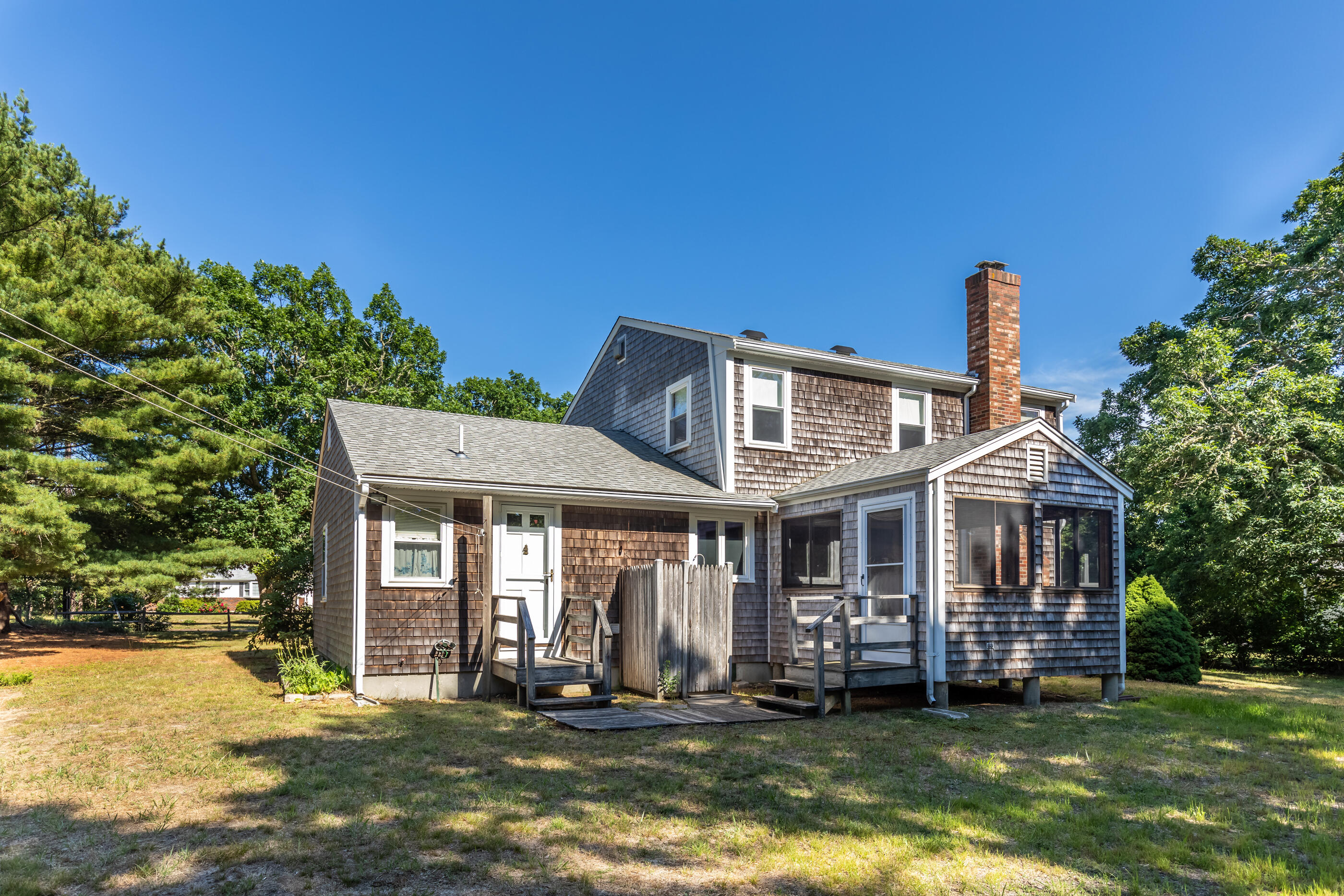 260 Edgewood Road Eastham, MA 02642 - Photo 4 of 35 03