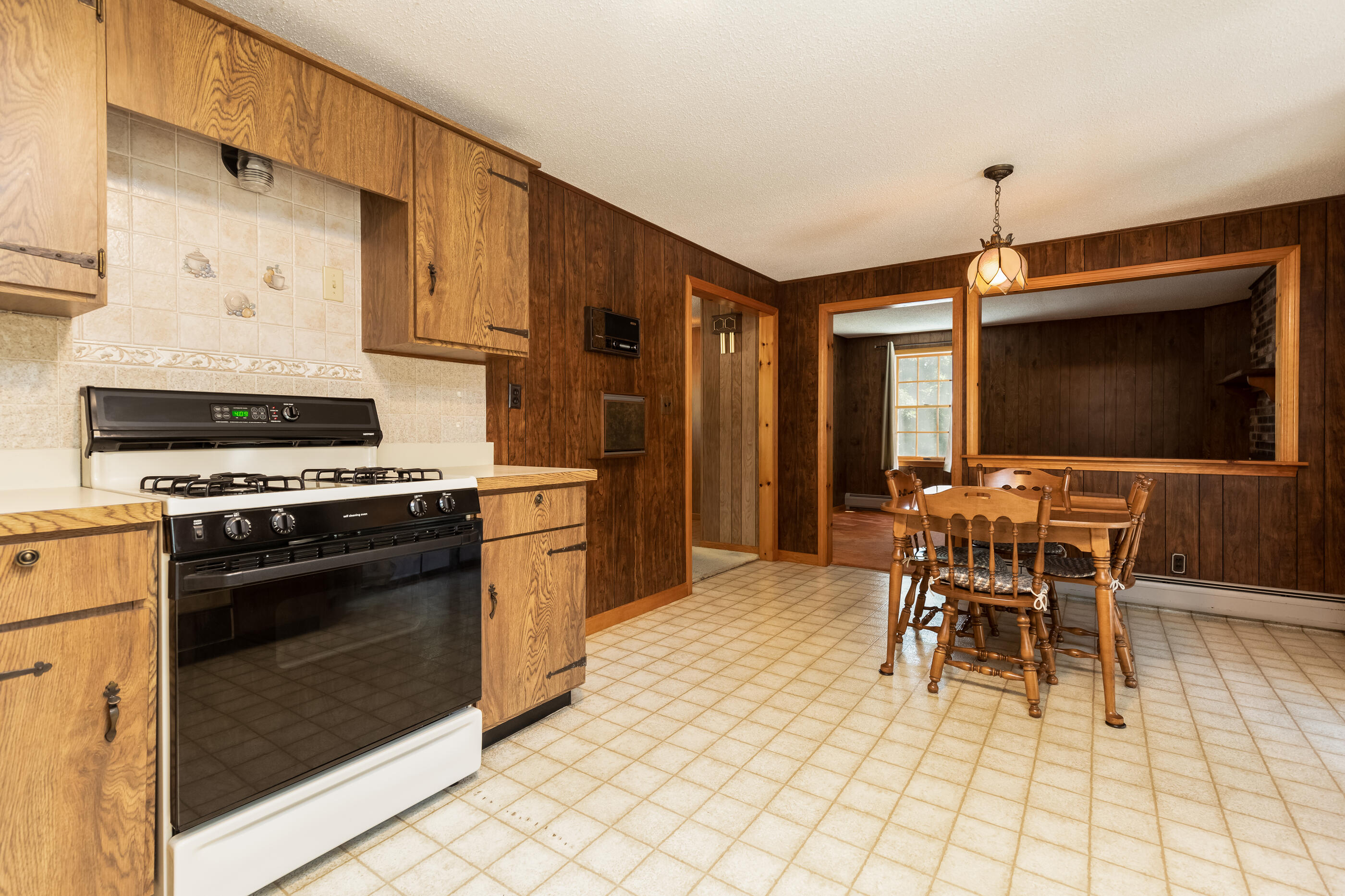 260 Edgewood Road Eastham, MA 02642 - Photo 9 of 35 22