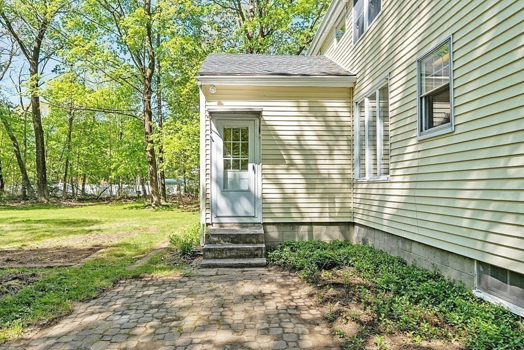 46 Concord Road Bedford, MA 01730 - Photo 32 of 42 Gallery Image 32
