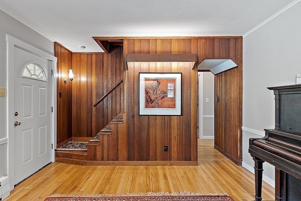 46 Concord Road Bedford, MA 01730 - Photo 4 of 42 Gallery Image 4