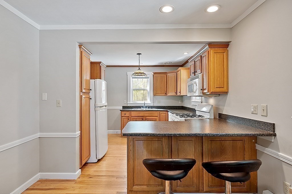 46 Concord Road Bedford, MA 01730 - Photo 8 of 42 Gallery Image 8