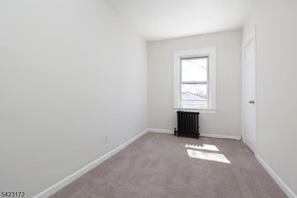 $2,200 | 337 White Street, Roselle, NJ 07203