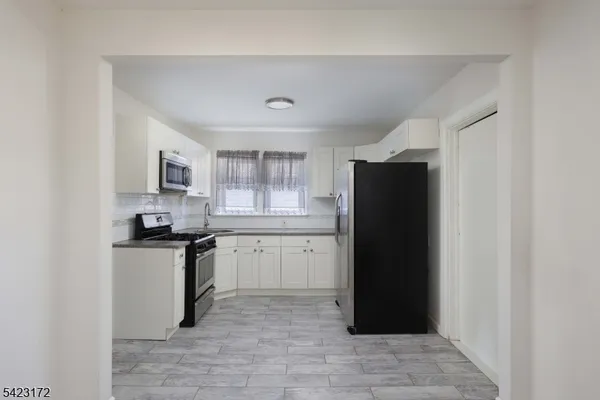 $2,200 | 337 White Street, Roselle, NJ 07203