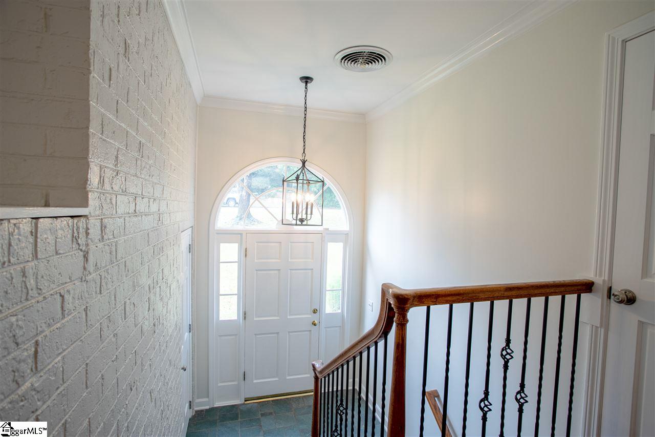 125 Windfield Road Greenville, SC 29607 - Photo 3 of 36