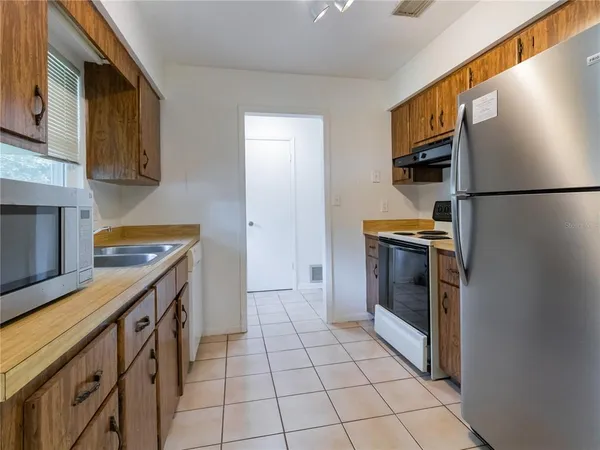 $1,575 | 2440 Northwest 54 Avenue, Gainesville, FL 32653