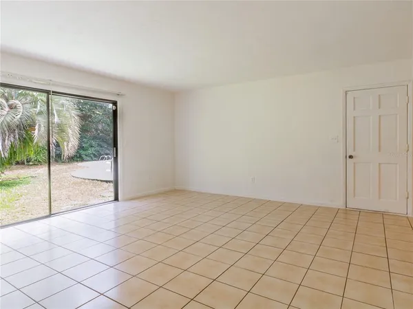 $1,575 | 2440 Northwest 54 Avenue, Gainesville, FL 32653