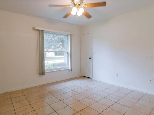 $1,575 | 2440 Northwest 54 Avenue, Gainesville, FL 32653