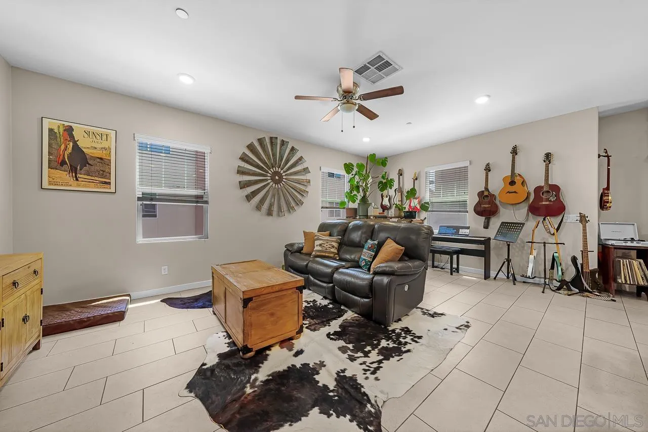 2834 Athens Road, Unit 4 Chula Vista, CA 91915 - Photo 8 of 38