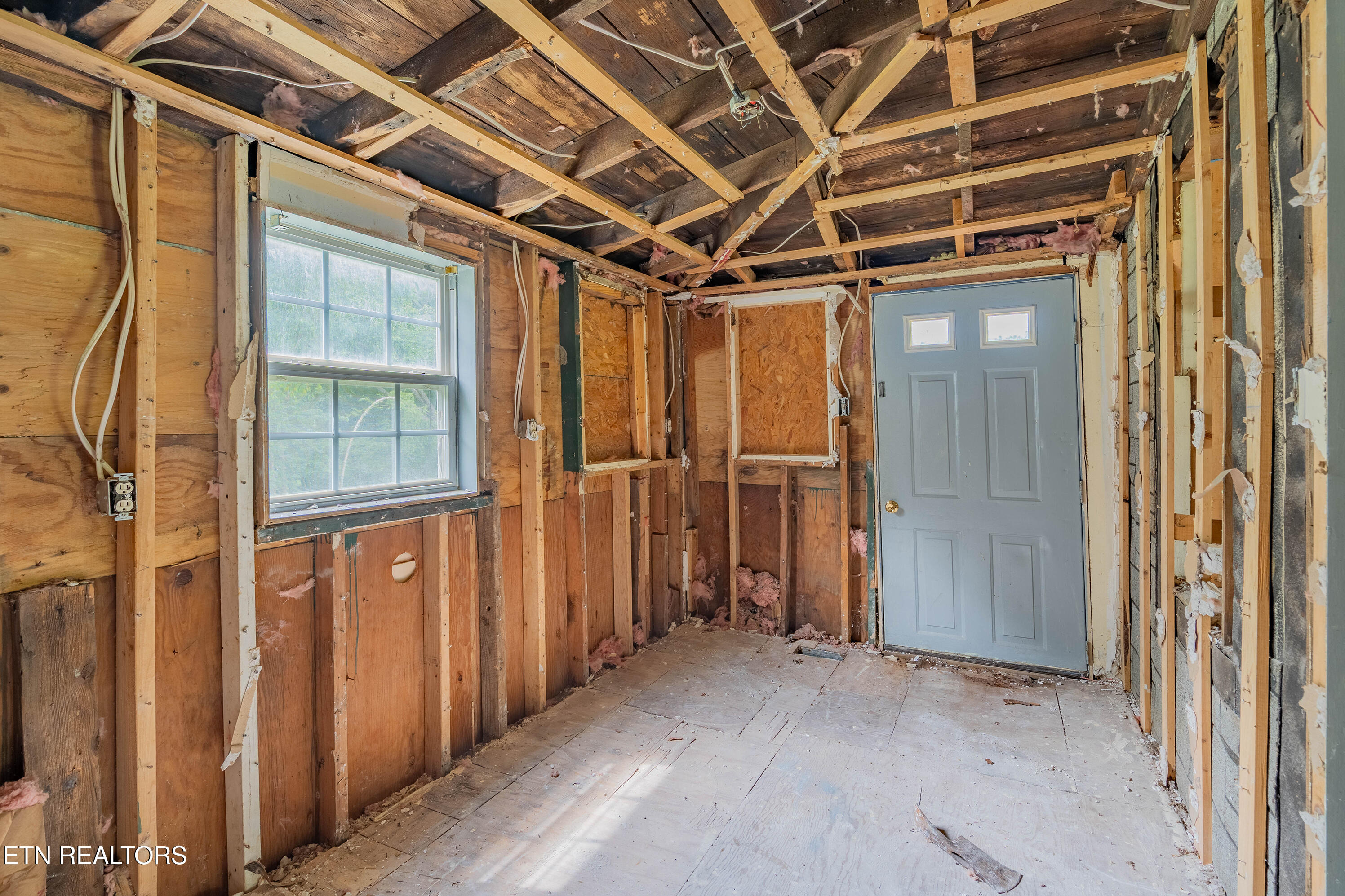 440 Liberty Road Wartburg, TN 37887 - Photo 9 of 20 A7300547-HDR