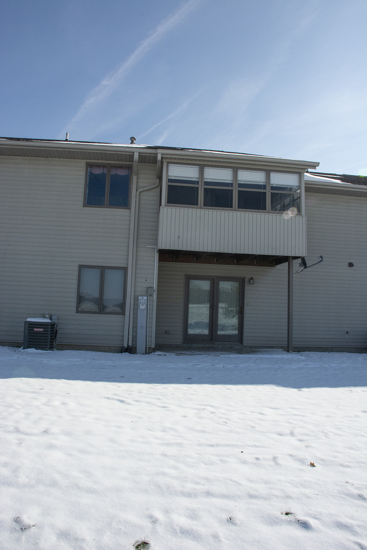 15479 Henry Road, Unit B Morrison, IL 61270 - Photo 2 of 18 a view of a house