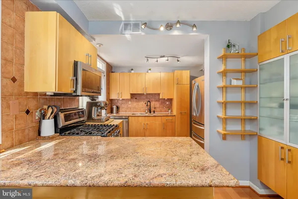 $675,000 | 103 North George Mason Drive, Unit 1031, Arlington, VA 22203