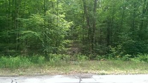 27 Lower Gore Road Webster, MA 01570 - Photo 3 of 4 Gallery Image 3