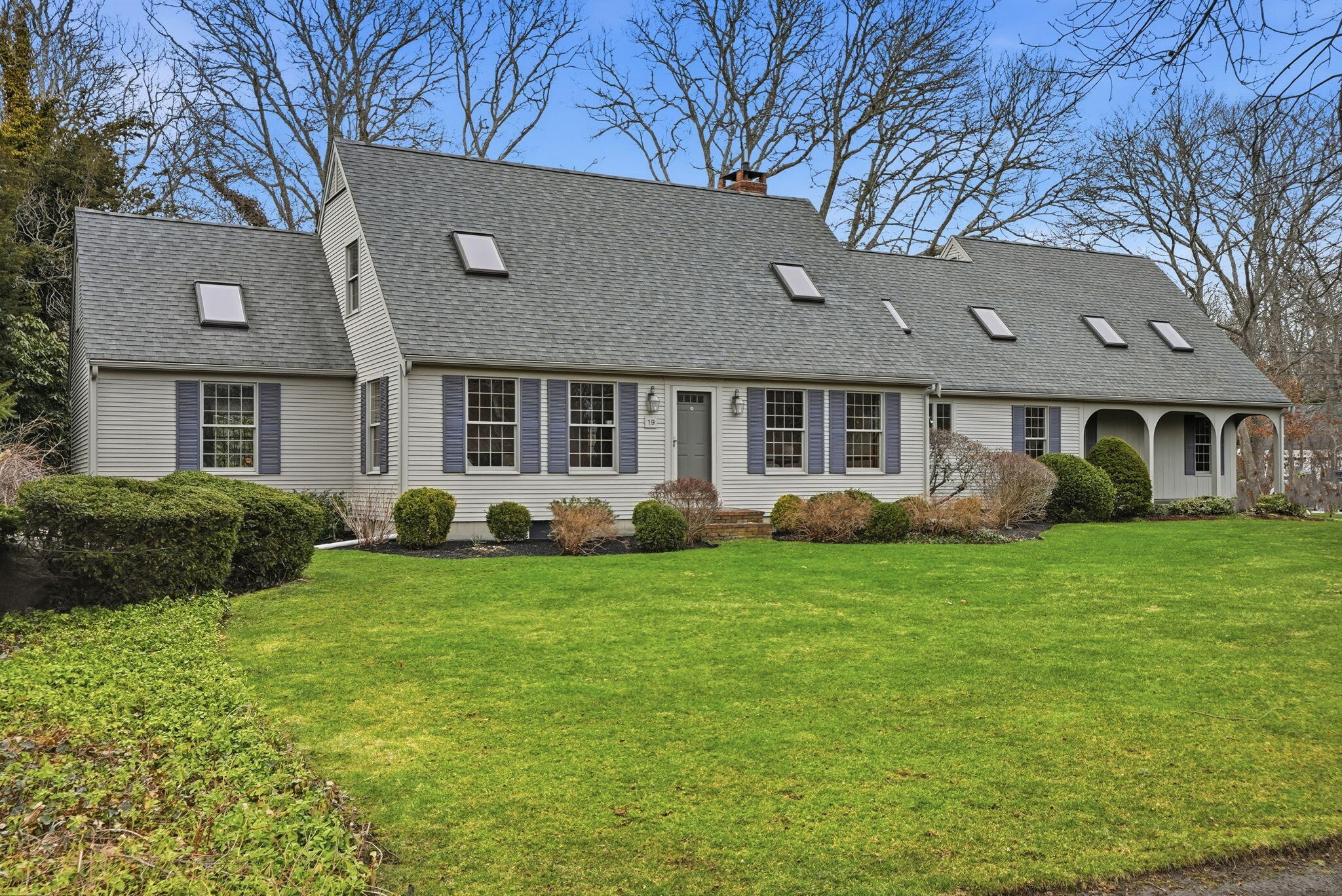 19 Nemasket Road Falmouth, MA 02540 - Photo 2 of 42 5-web-or-mls-DSC03784 (2)