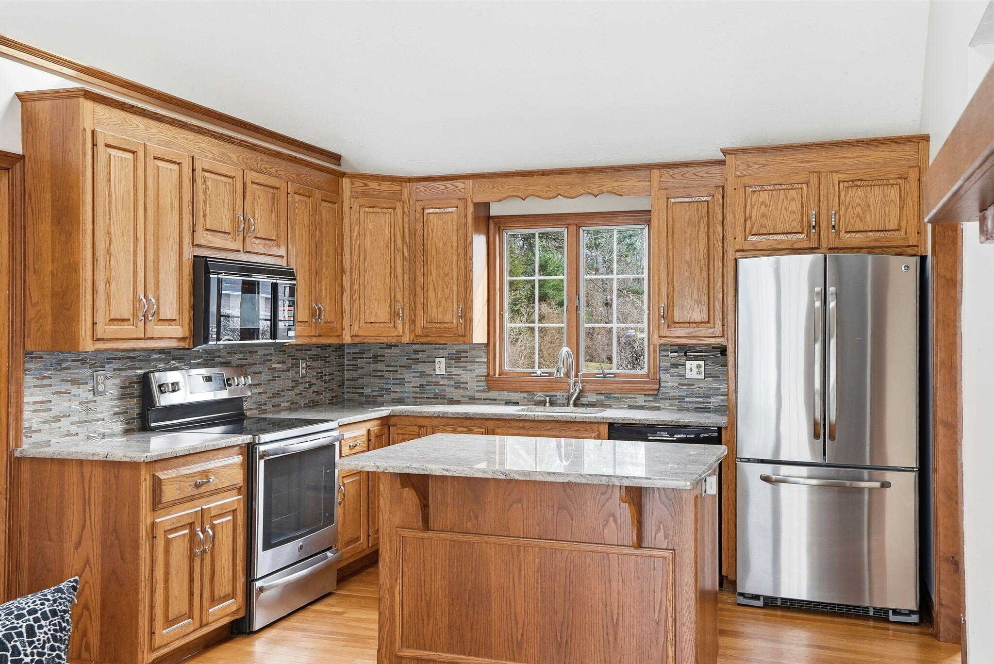 19 Nemasket Road Falmouth, MA 02540 - Photo 5 of 42 13-web-or-mls-DSC03649