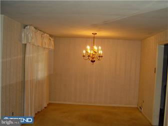 9527 Rising Sun Avenue Philadelphia, PA 19115 - Photo 3 of 10