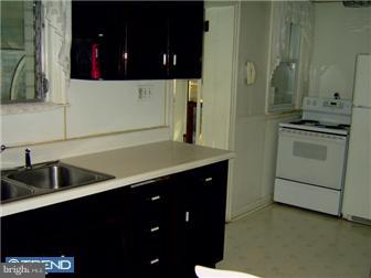 9527 Rising Sun Avenue Philadelphia, PA 19115 - Photo 7 of 10