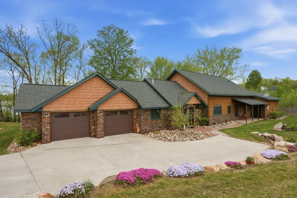 $689,900 | 23269 735th Avenue, Dassel, MN 55325