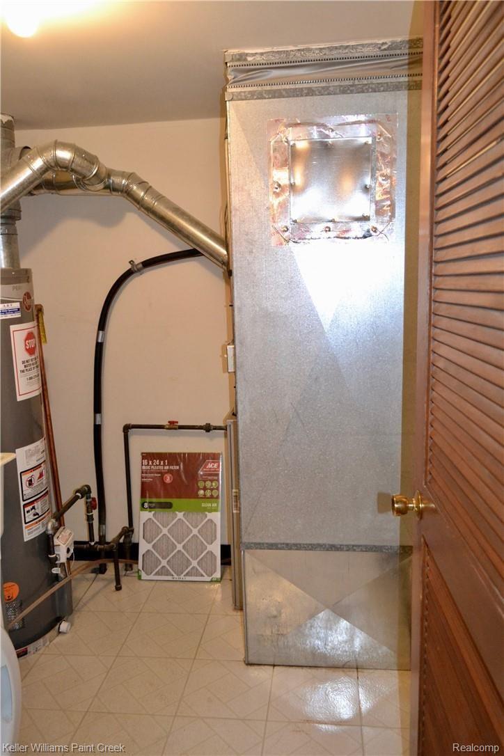 54665 Shelby Road Utica, MI 48316 - Photo 15 of 16 DSC_0021.jpg