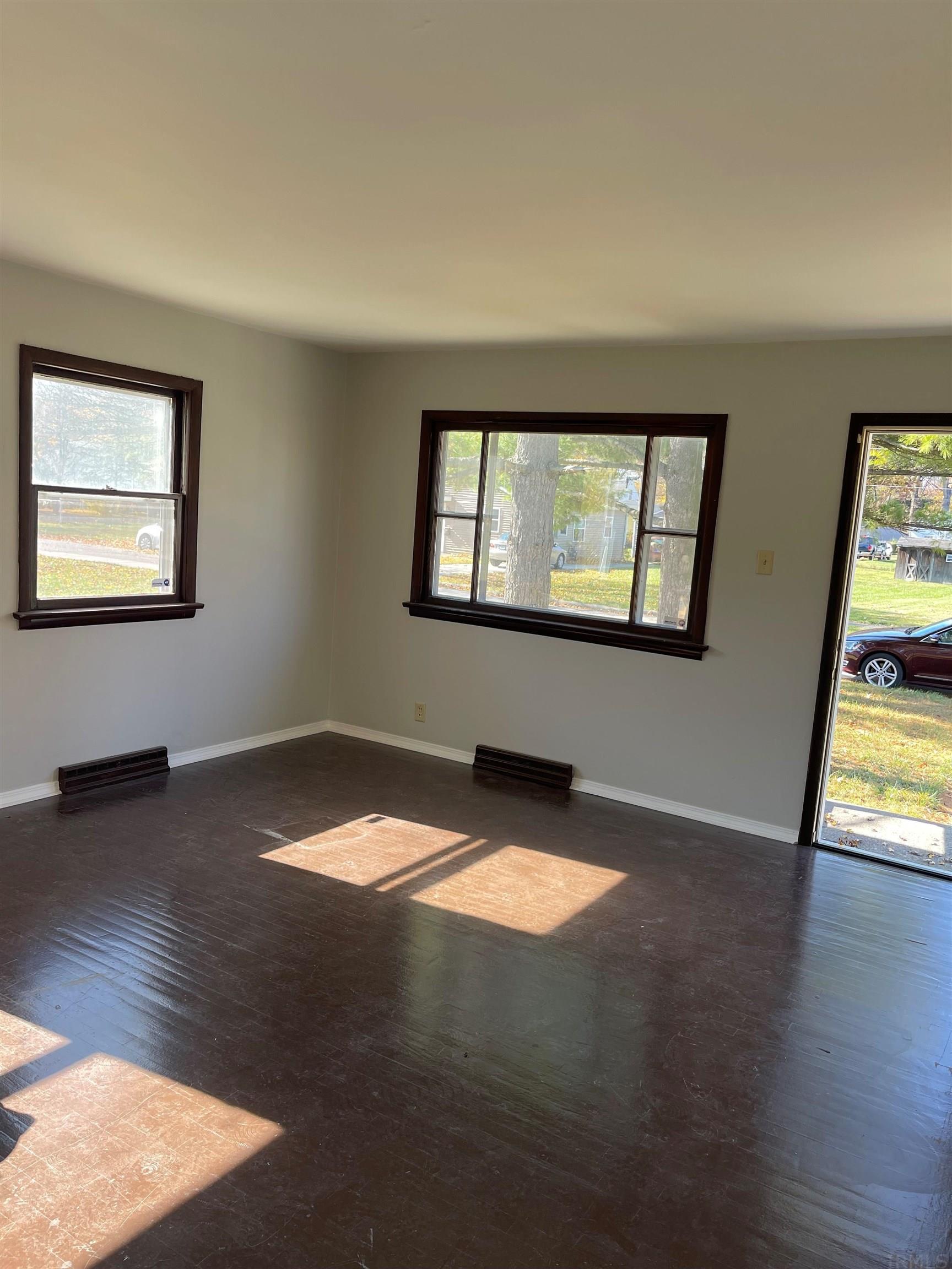 4423 Reed Street Fort Wayne, IN 46806 - Photo 4 of 10 Gallery Image 4