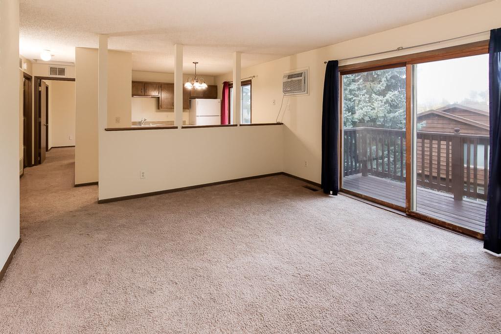 4501 Cinnamon Ridge Trail, Unit B Eagan, MN 55122 - Photo 2 of 16