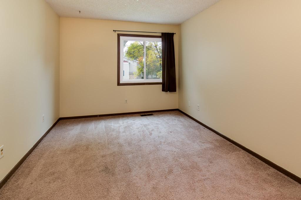 4501 Cinnamon Ridge Trail, Unit B Eagan, MN 55122 - Photo 12 of 16