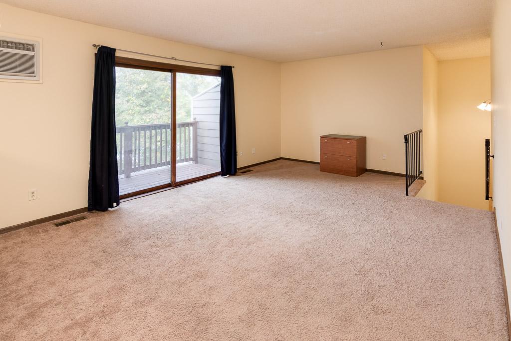 4501 Cinnamon Ridge Trail, Unit B Eagan, MN 55122 - Photo 3 of 16
