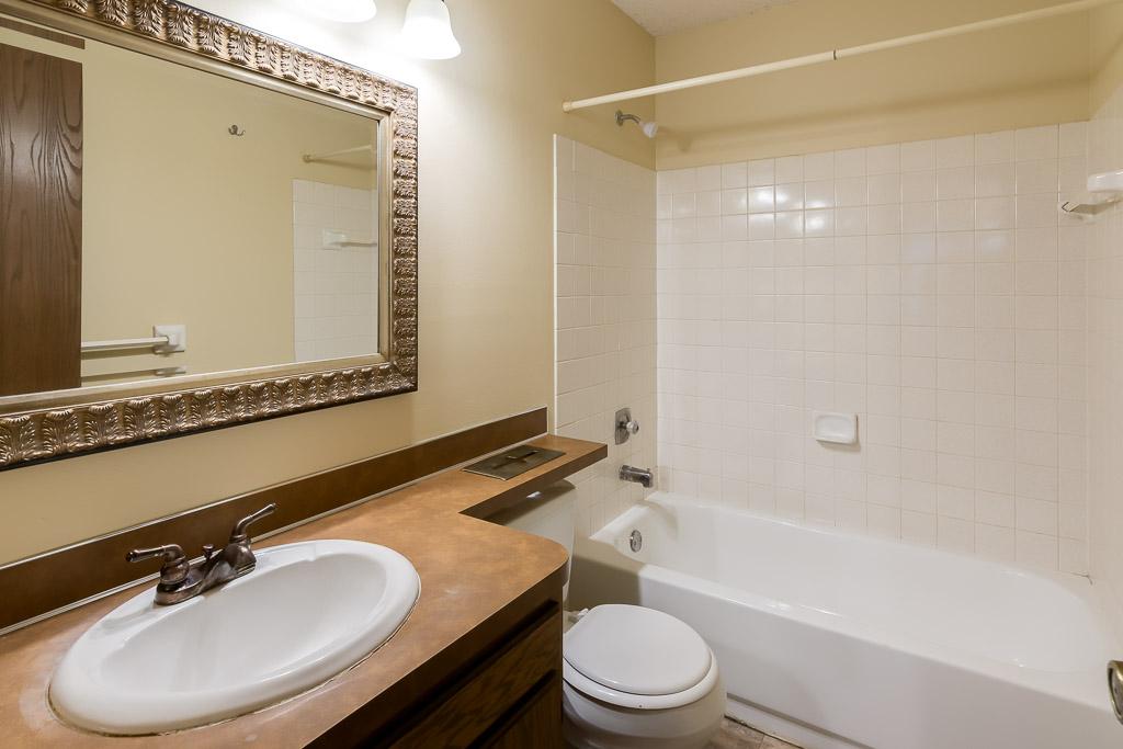 4501 Cinnamon Ridge Trail, Unit B Eagan, MN 55122 - Photo 10 of 16