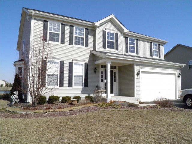 3090 Patterson Road Montgomery, IL 60538 - Photo 1 of 14 front view of a house