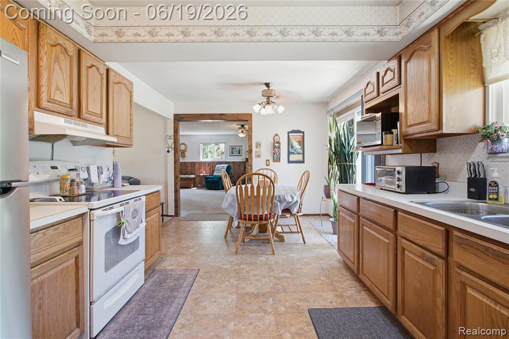 47395 Dequindre Road Rochester Hills, MI 48307 - Photo 6 of 19