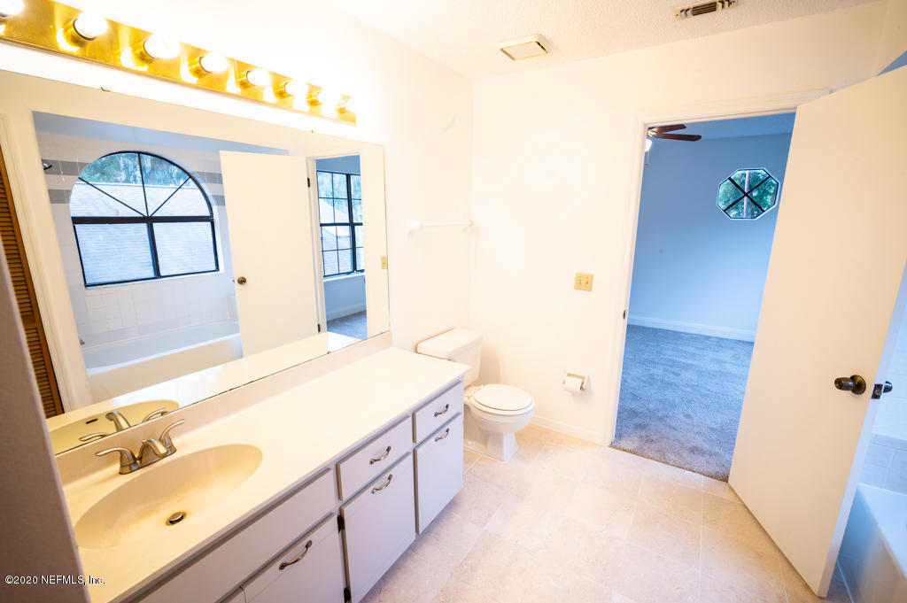 5482 Fort Caroline Road Jacksonville, FL 32277 - Photo 15 of 19 Jack and Jill Bathroom