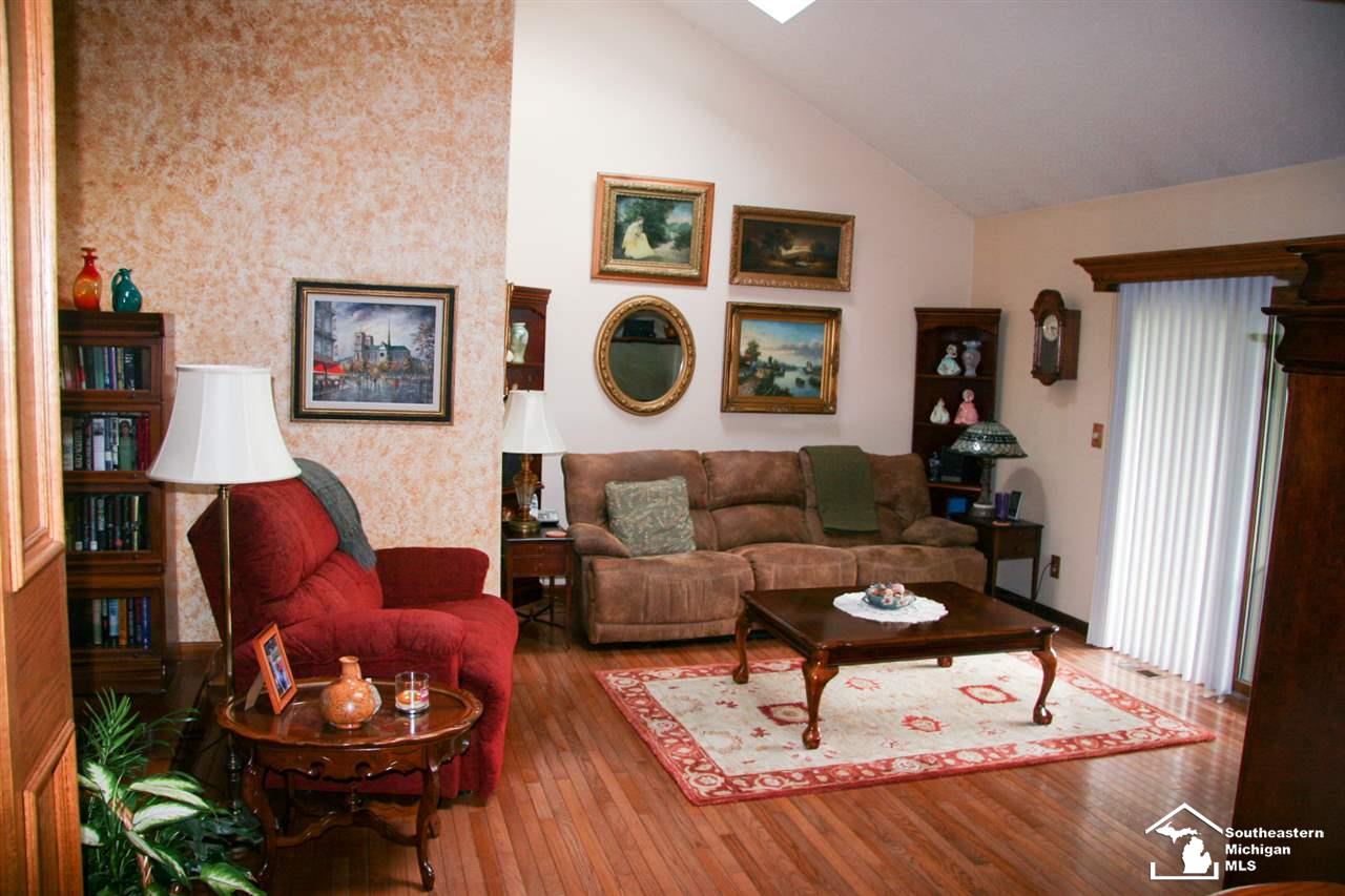 30303 Fort Road Rockwood, MI 48173 - Photo 30 of 54 31357484-29.JPG