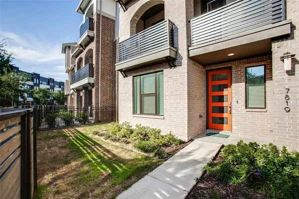 $3,850 | 7819 Verona Place, Dallas, TX 75231