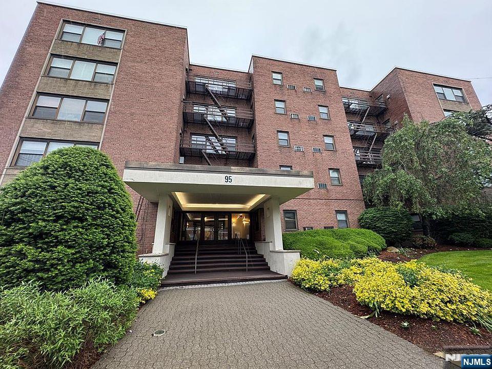 95 Orient Way, Unit 3G Rutherford, NJ 07070 - Photo 1 of 14