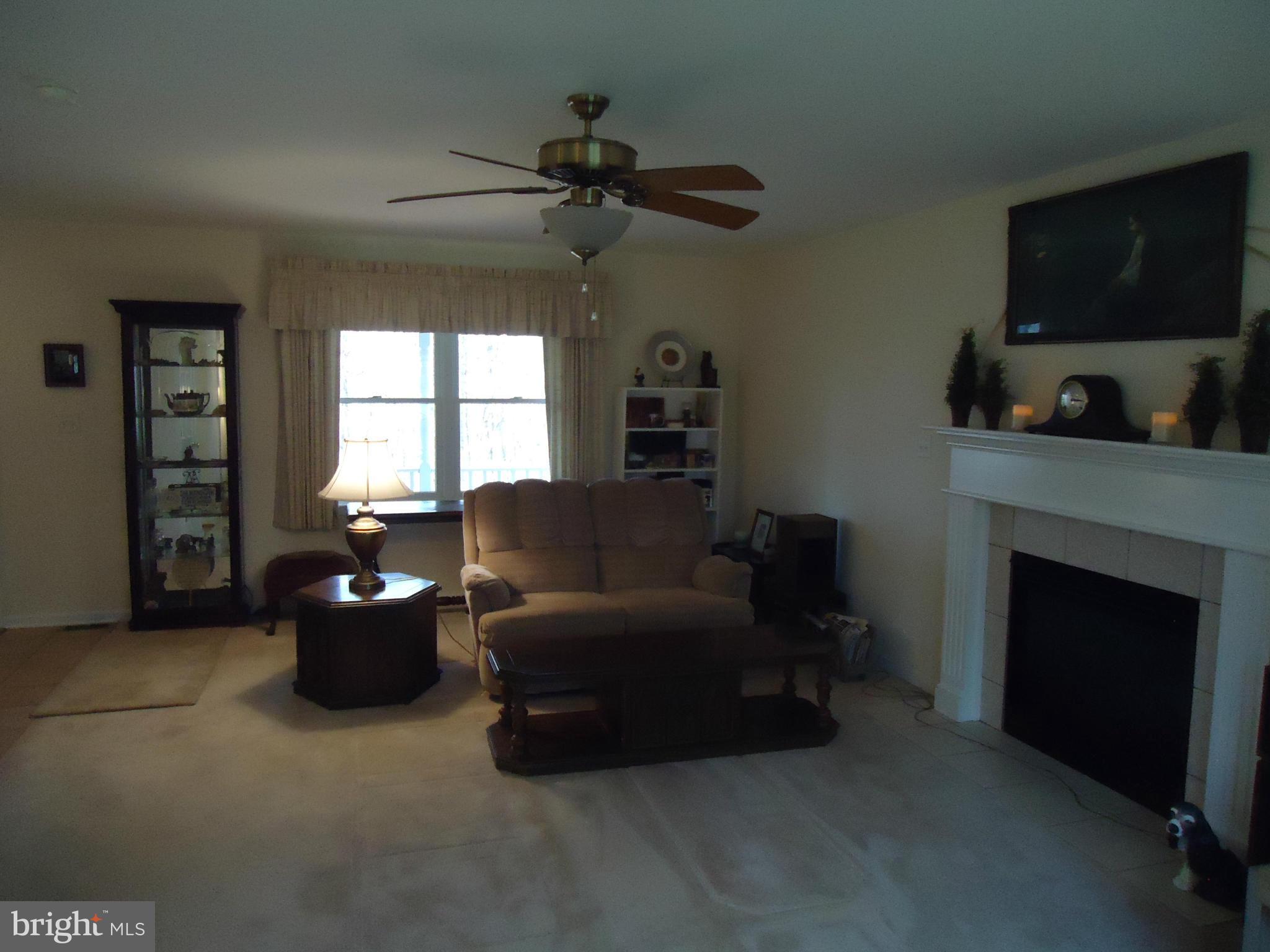 3321 Green Road White Hall, MD 21161 - Photo 4 of 27 Living Room