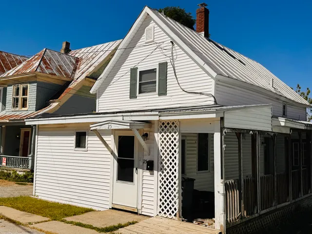 $149,300 | 25 Sweat Street, Richford, VT 05476