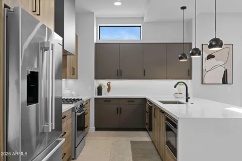 $764,900 | 377 East Windsor Avenue, Unit 13, Phoenix, AZ 85004