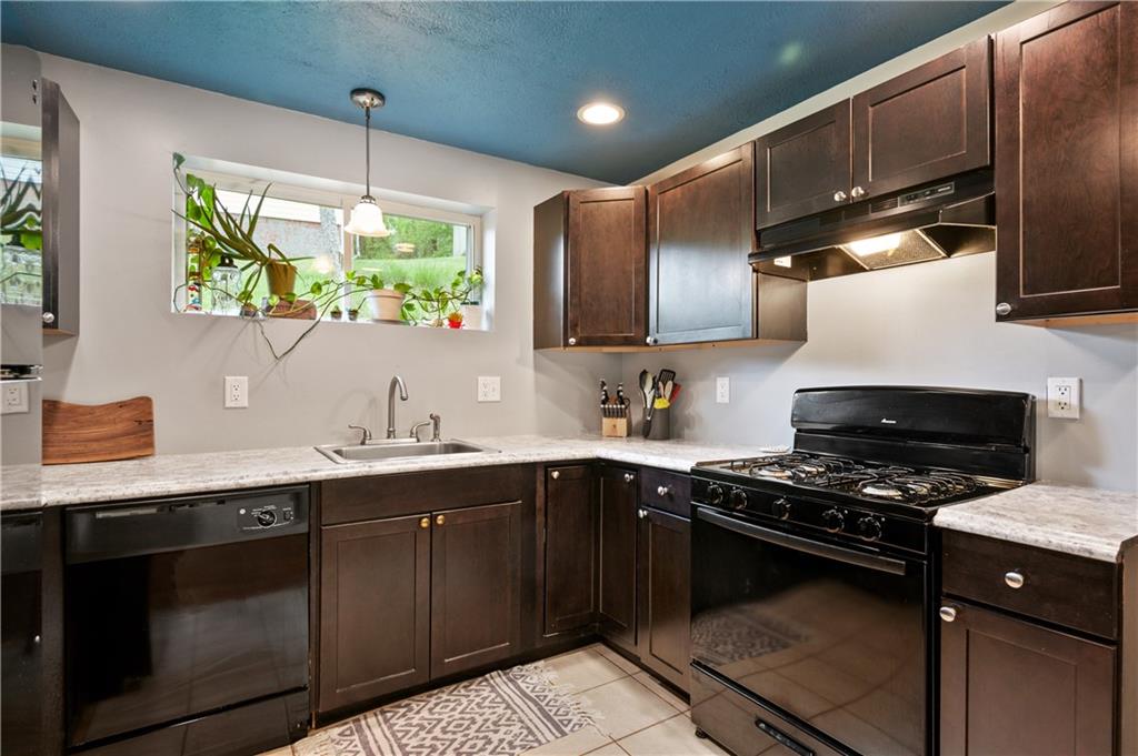 5946 Poketa Road Verona, PA 15147 - Photo 6 of 30 Gallery Image 6